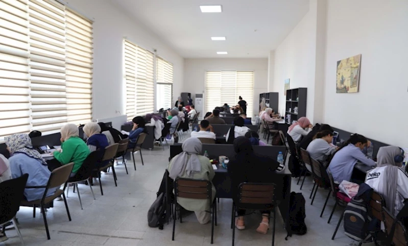 ÖĞRENCİLER SINAVLARA OKUMA EVLERİNDE HAZIRLANIYOR