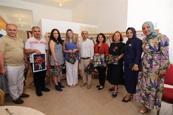 OKURCALAR, AVSALLAR VE KONAKLI EL SANATLARI YIL SONU SERGİLERİ AÇILDI