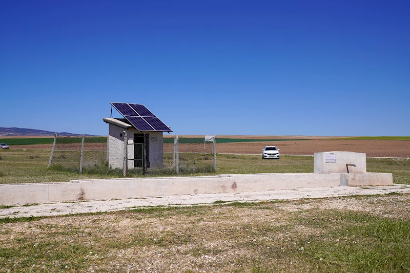 HIRSIZLAR GÜNEŞ ENERJİSİYLE SULAMA SİSTEMİNİ HEDEF ALDI