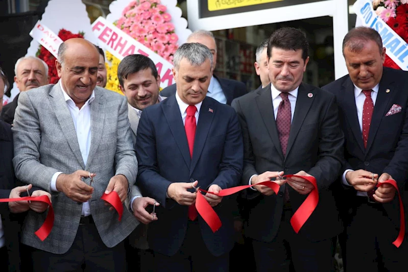BAŞKANIMIZ ÖZTÜRK YEDEK PARÇA MAĞAZASI