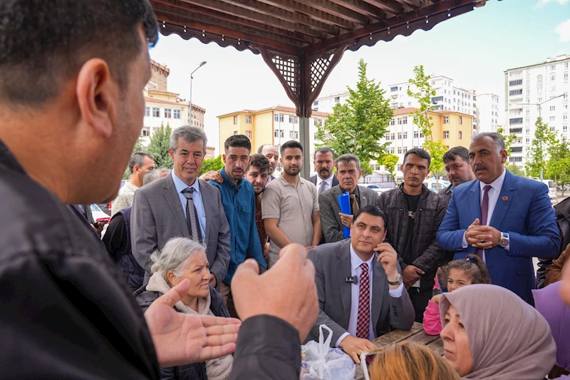 YURTTAŞ ANLATTI, BAŞKAN YILMAZ DİNLEDİ