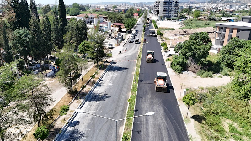 AYDIN BÜYÜKŞEHİR BELEDİYESİ MEHMET ALİ TOSUN BULVARI’NI YENİLİYOR