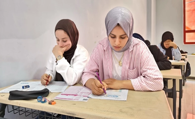 Eyyübiye Belediyesi’nin Desteklediği Gençler Sınavlara Sıkı Hazırlanıyor