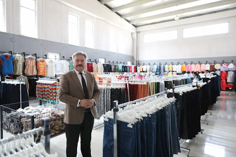 MELİKGAZİ KIYAFET EVİ (MELKEV) BÜYÜK TAKDİR TOPLUYOR