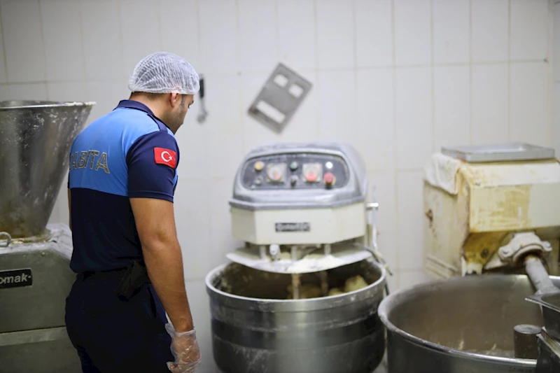 ZABITA EKİPLERİ KURBAN BAYRAMI ÖNCESİNDE FIRIN VE MARKETLERDE DENETİMLERİNİ ARTIRDI