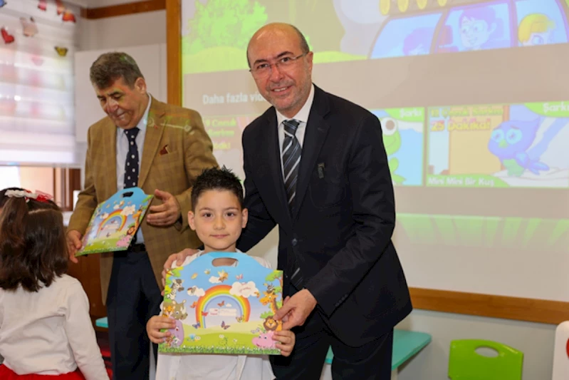 BAŞKAN PEKYATIRMACI ÇOCUKLARIN KARNE SEVİNCİNE  ORTAK OLDU