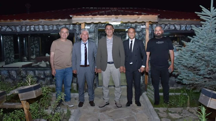 BAŞKANIMIZ, ÖZKÜRTÜN BELEDİYE BAŞKANIMIZ YAKUP TURGUT’A MİSAFİRPRVERLİĞİ İÇİN TEŞEKKÜR ETTİ