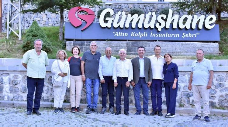 BAŞKANIMIZ, MİSAFİRLERİNİ SÜLEYMANİYE MAHALLESİNDE AĞIRLADI