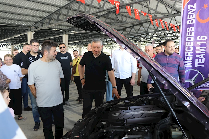 Dinar Klasik Otomobil Festivali’ne Halkımızdan Yoğun İlgi