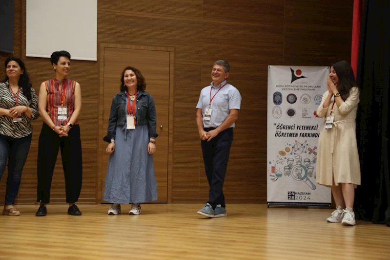 MELİKGAZİ BELEDİYESİ ÜSTÜN YETENEKLİ ÖĞRENCİLERE DESTEKLERİNİ SÜRDÜRÜYOR