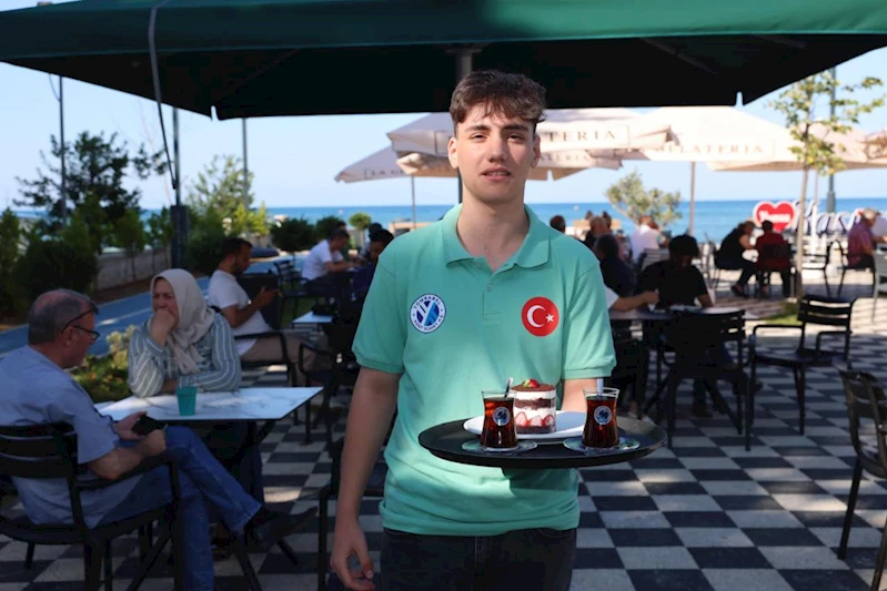 BELEDİYEMİZİN SOSYAL TESİSLERİNDE ÖĞRENCİLERİMİZ HİZMET VERMEYE BAŞLADI