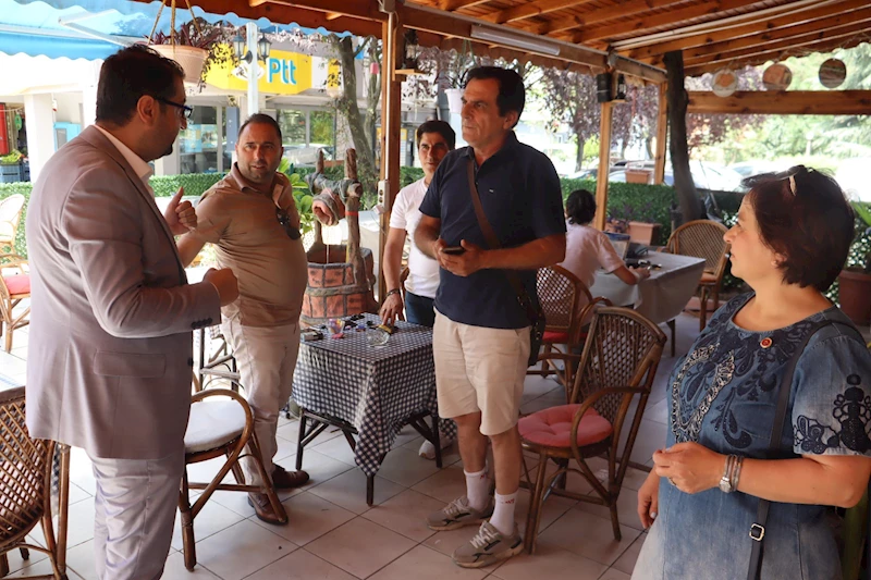 İZMİT BELEDİYESİ AİLESİ, BAYRAM SONRASI ESNAF TURUNA TÜM HIZIYLA DEVAM EDİYOR