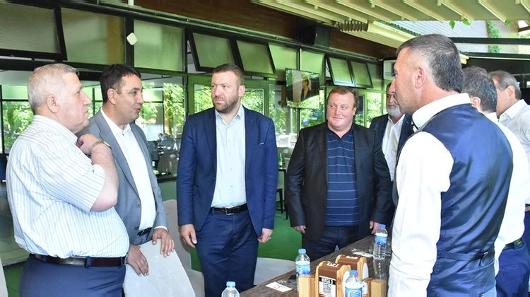 BAŞKANIMIZ, GÜMÜŞHANE ŞOFÖRLER VE OTOMOBİLCİLER ODASI BAŞKANI EKREM SARI VE MİSAFİRLERİ İLE SOHBET ETTİ