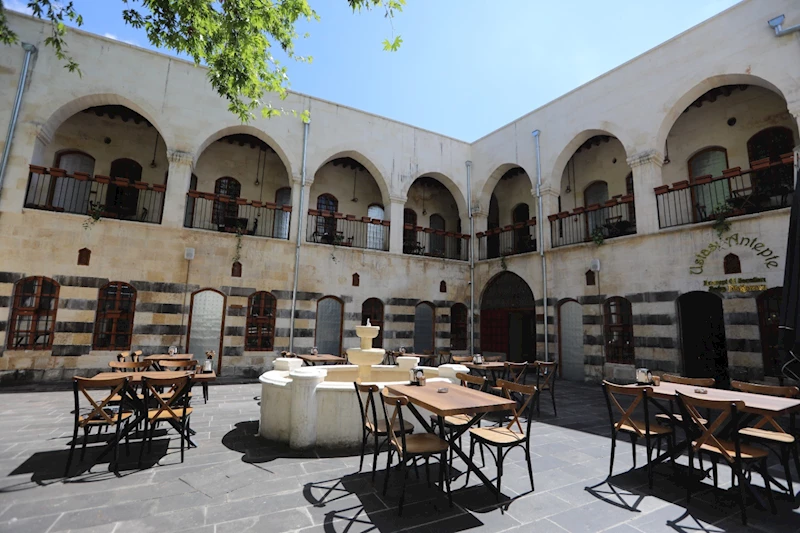 GAZİANTEP’İN YENİ KÜLTÜREL VE TURİSTİK ÇEKİM MERKEZİ “ŞEKERHAN” ZİYARETE AÇILDI