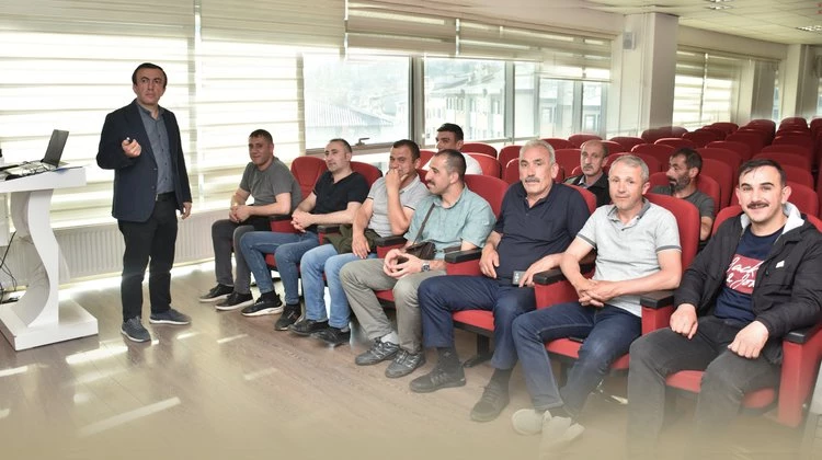 BELEDİYEMİZ İLE HALK EĞİTİM MERKEZİ İŞ BİRLİĞİYLE ‘KURBAN KESİM ELEMANI’ KURSU AÇILDI