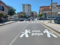 Dargeçit Caddelerine, “Önce Yaya” ve “Pêşî Peya” ikonları yazıldı