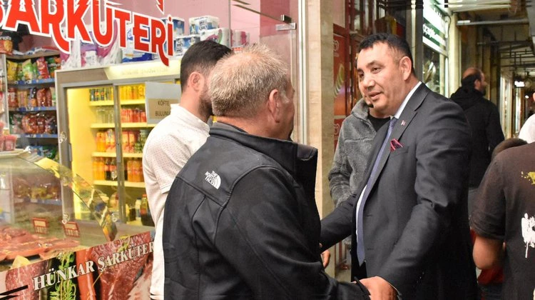 BAŞKANIMIZ CUMHURİYET CADDESİNDEKİ ESNAFLARIMIZI ZİYARET ETTİ