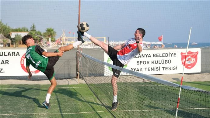ALANYA BELEDİYESPOR AYAK TENİSİ TURNUVASI YAPILDI