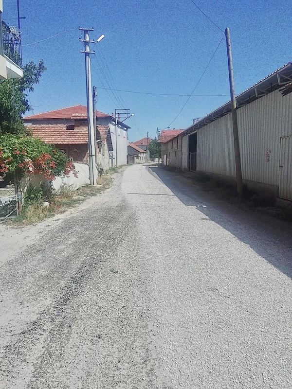 Asfaltsız Yolumuz Kalmayacak