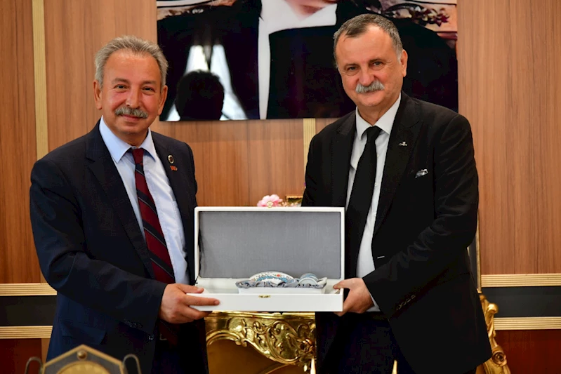 BAŞKAN NURLU’DAN BAŞKAN BALABAN’A HAYIRLI OLSUN ZİYARETİ