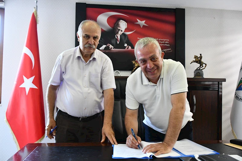 BELEDİYE BAŞKANIMIZ SAYIN BİLGEHAN ERDEM İLE TÜM-BEL-SEN İL TEMSİLCİSİ ERKAN ÖZTÜRK ARASINDA, BELEDİYEMİZDE GÖREV YAPAN MEMURLARI KAPSAYAN TOPLU İŞ SÖZLEŞMESİ İMZALANDI.