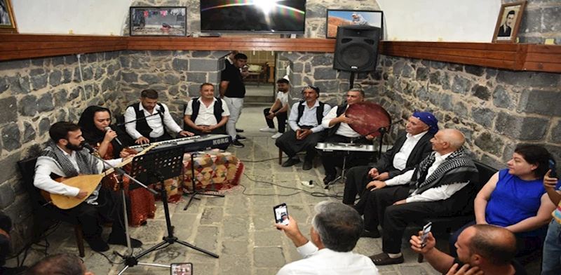 SİVEREK’TE DENGBEJ EVİ AÇILDI
