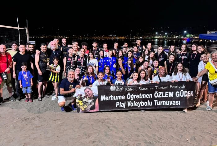 MANYETİK KUMDA PLAJ VOLEYBOLU TURNUVASI SONA ERDİ