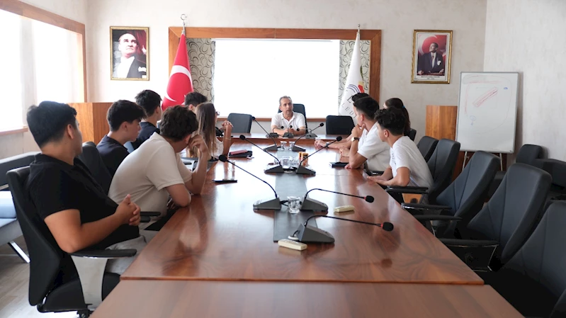 Kemer Belediyesi Gençlik Meclisi faaliyete geçiyor