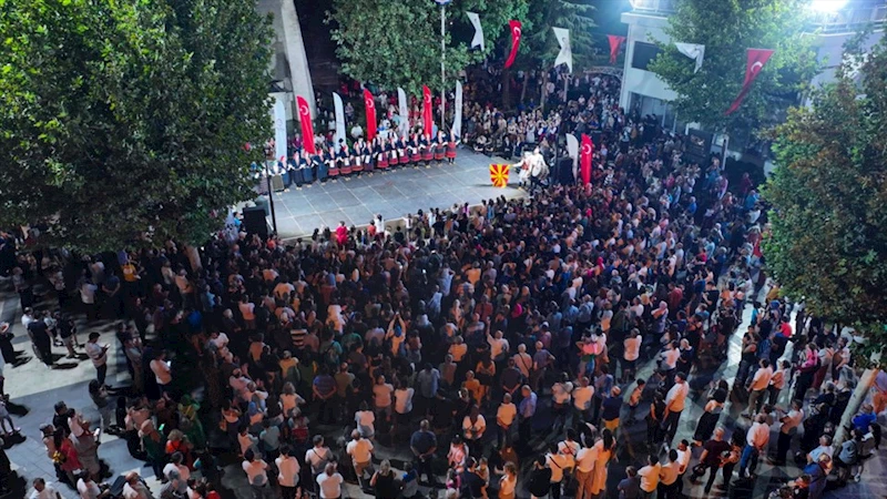 Halk dansları rüzgarı Denizli’yi sardı