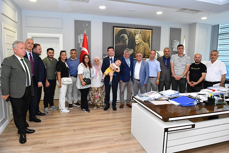 SMA hastası Mustafa Deniz’in ailesinden Başkan Kaya’ya teşekkür ziyareti