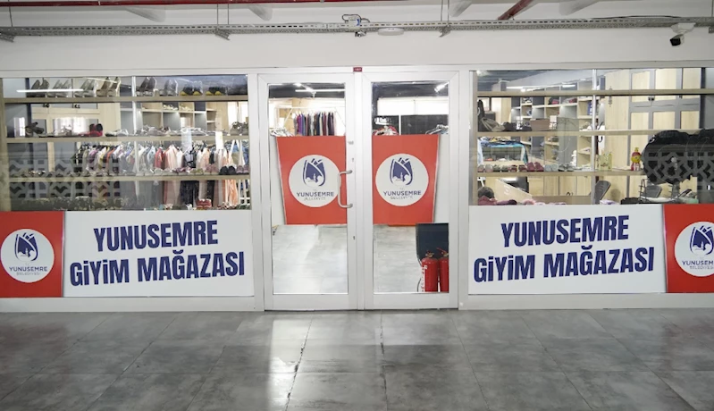 YUNUSEMRE GİYİM MAĞAZASI İHTİYAÇ SAHİPLERİNE HİZMET VERİYOR