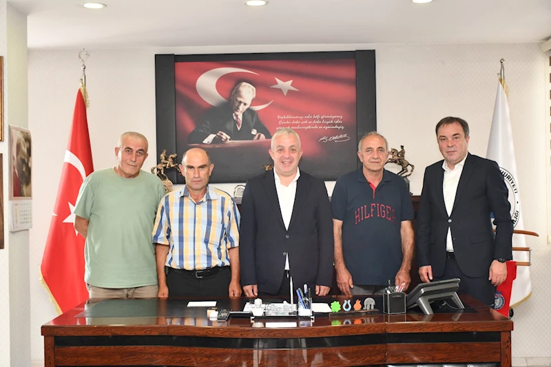 KAPIKÖYÜ MUHTARI SEDAT KARA, KARSNİYA DERNEK BAŞKANI TAMER AKPINAR, KARSNİYA DERNEK BAŞK. YAR. SAVAŞ YAZICI VE ARTSO YÖNETİM KURULU BAŞKANI SEÇKİN KURT, BAŞKANIMIZ SAYIN BİLGEHAN ERDEM’İ ZİYARET ETTİ.