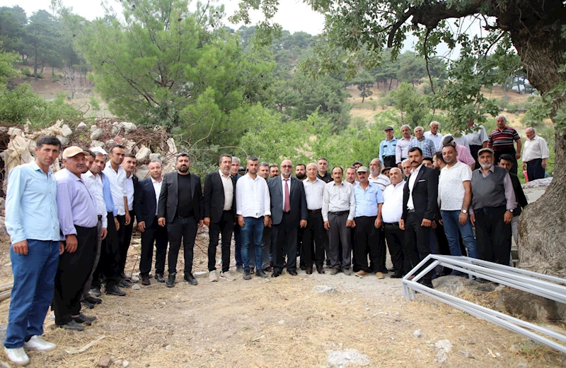 VATANDAŞLARIMIZLA İSTİŞARE EDİYOR, SORUNLARI YERİNDE ÇÖZÜYORUZ