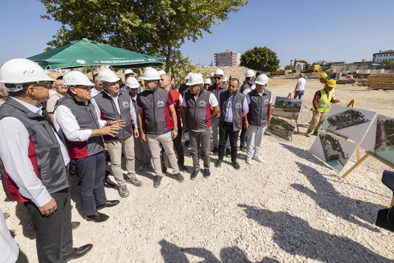 Başkan Seçer Sözünü Vermişti; Silifke Sosyal Yaşam Merkezi İnşaatı Sürüyor