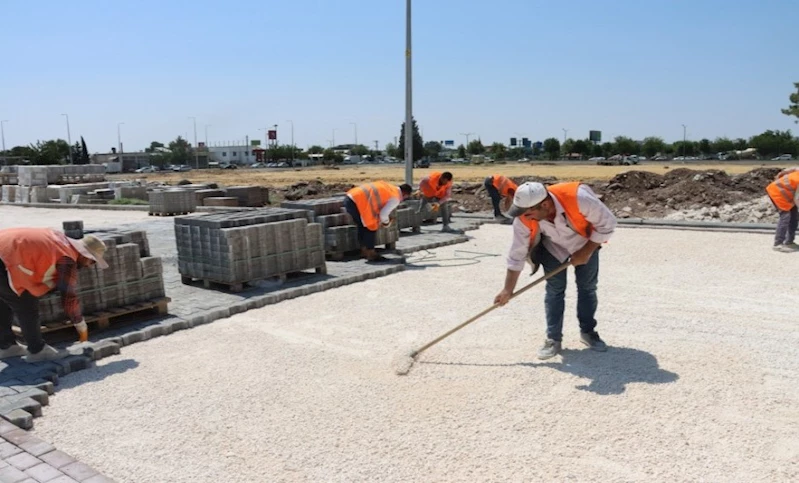 Ayvanat Mahallesi’nde Yollar Modern Görünüme Kavuşuyor.