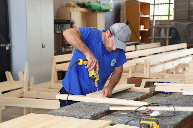 TOROSLAR BELEDİYESİNİN ATÖLYELERİNDE SERİ ÜRETİM