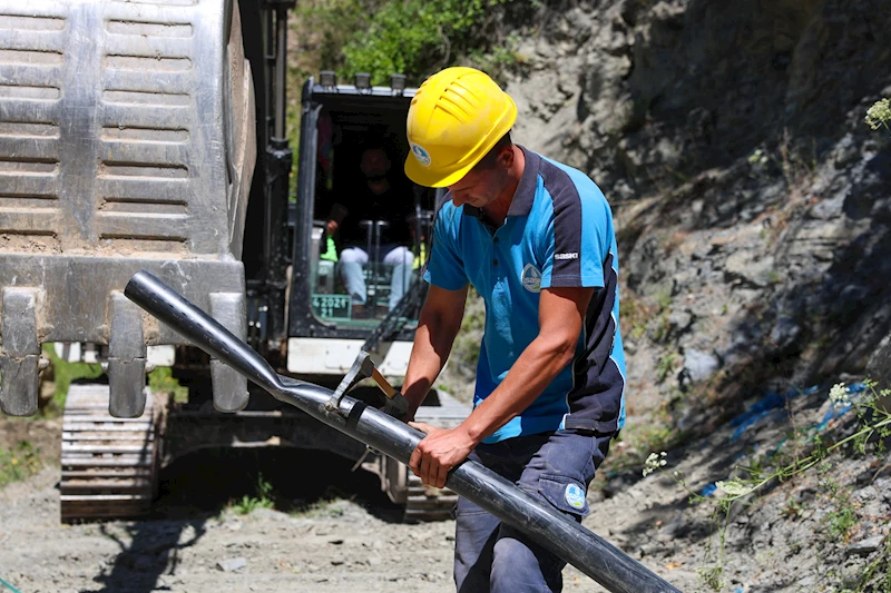 SASKİ Geyve’de Saraçlı Mahallesi’nin altyapı hattını yeniliyor