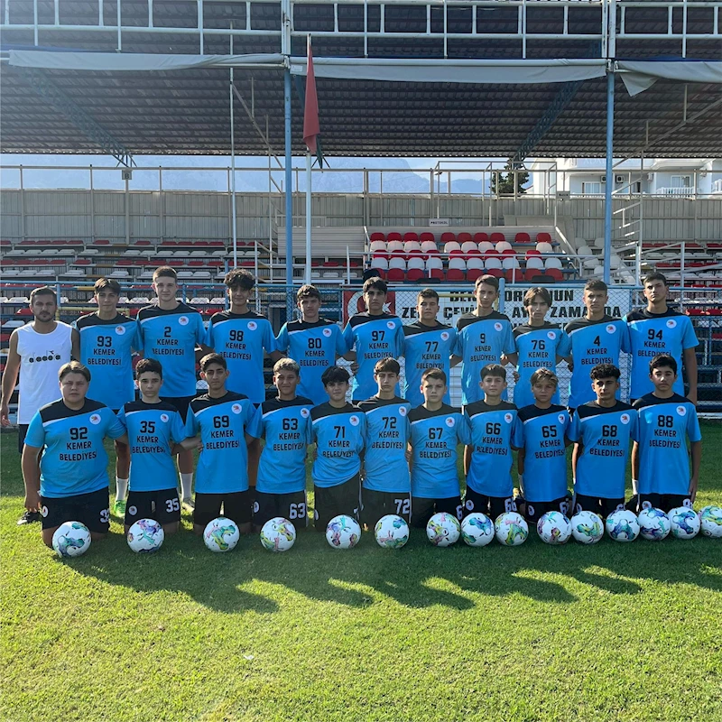 Geleceğin futbolcuları hazırlık maçına çıkıyor