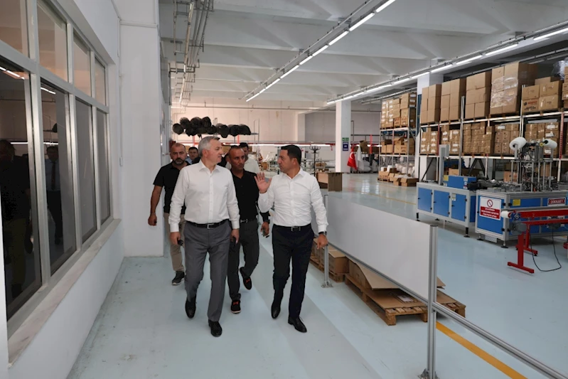 Büyükelçi Dmitri Croitor, Nissa Buklet Fabrikasını Gezdi