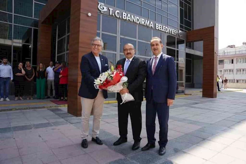 Balıkesir İl Valisi ve Bandırma Kaymakamı’ndan Bandırma Belediyesi’ne Ziyaret