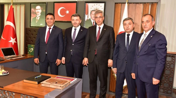 SAĞLIK BAKANI PROF. DR. KEMAL MEMİŞOĞLU, GÜMÜŞHANE BELEDİYESİ’Nİ ZİYARET ETTİ