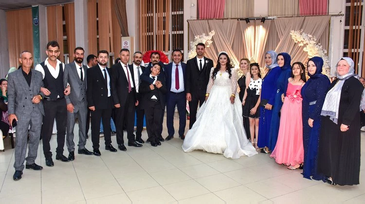 BAŞKANIMIZ, MELTEM SELVİ VE CESİM TEKİN ÇİFTİMİZİN DÜĞÜN TÖRENLERİNE KATILDI