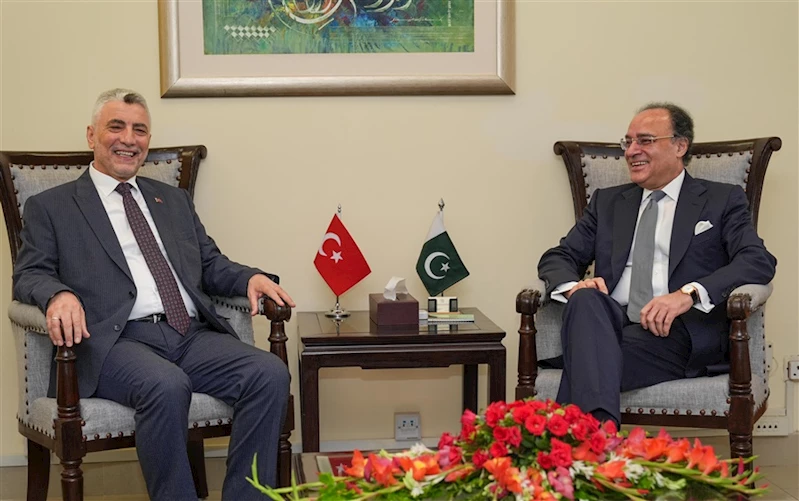 Bakan Bolat, Pakistan Gelir ve Maliye Bakanı Aurangzeb ile görüştü