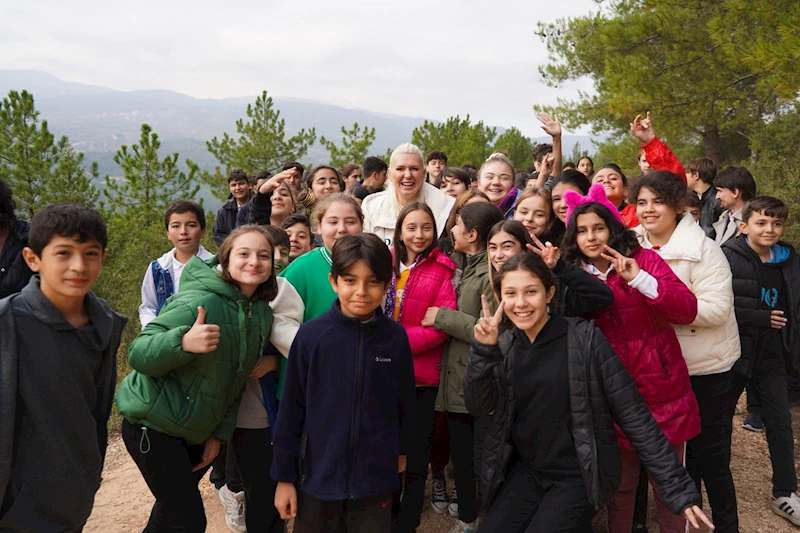 MELEK BAŞKAN KENT ORMANINDA YAPILAN ÇALIŞMALARI ANLATTI ‘’TÜM SPORSEVERLERİ KENT ORMANINDA YÜRÜYÜŞ VE SPOR YAPMAYA BEKLİYORUZ’’