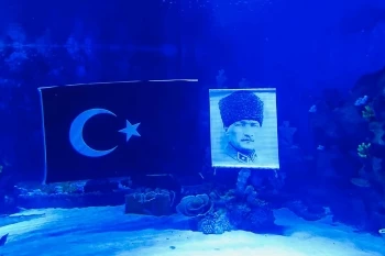 SUALTINDA ZAFER BAYRAMI COŞKUSU