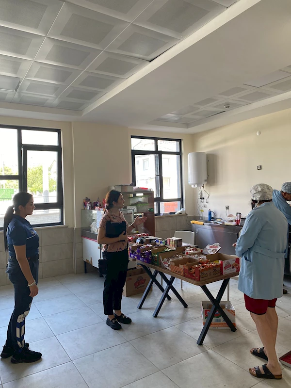 Kemer’de Zabıta’dan kantinlerde denetim