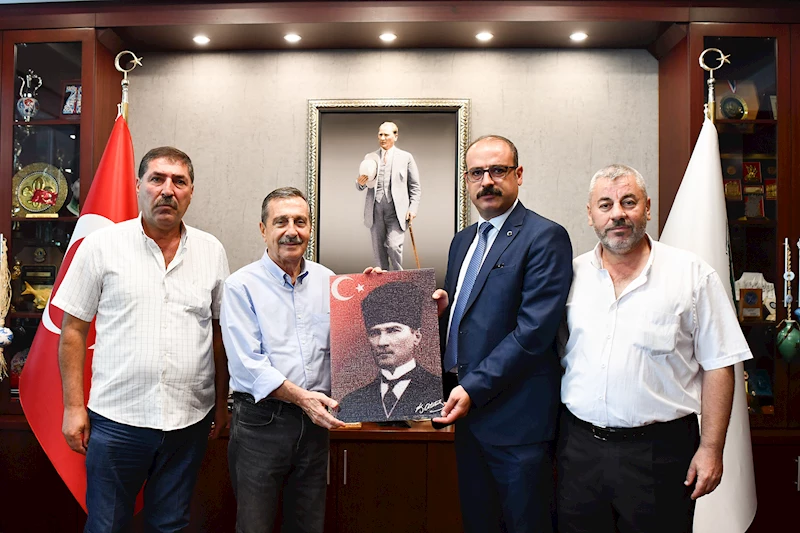 MİNİBÜSÇÜ VE AYAKKABICI ESNAFINDAN BAŞKAN ATAÇ