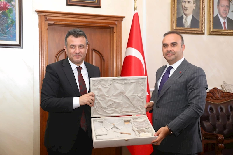 Başkan Doğan, Sanayi ve Teknoloji Bakanı Kacır’ı makamında ağırladı