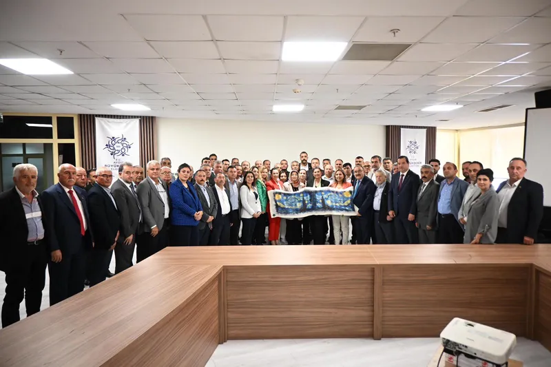 Özlem Çerçioğlu Efelerli Muhtarlarla Koordinasyon Toplantısında