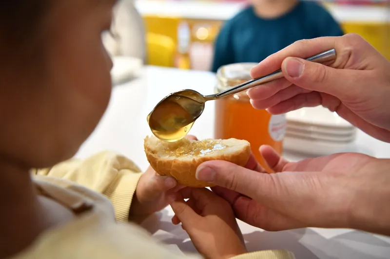 Mamak Belediyesi Gökçeyurt Balını Kreşlere Ulaştırdı